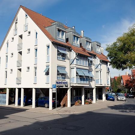 Akzent Hotel Torgauer Hof Зиндельфинген Экстерьер фото